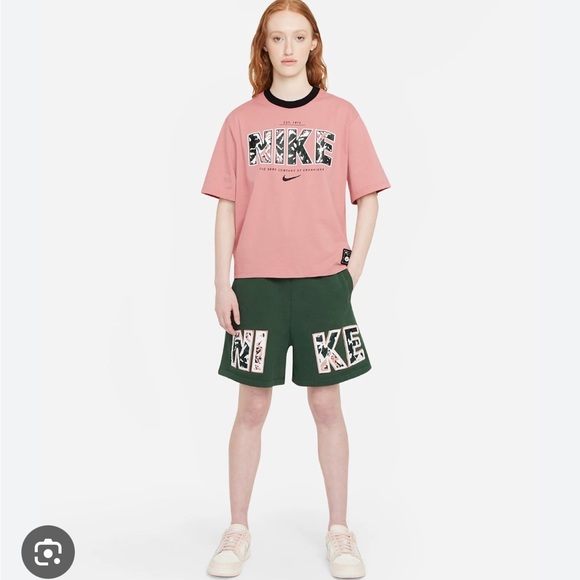 FINAL PRICE!!! New women’s terry shorts by Nike - Picture 2 of 9